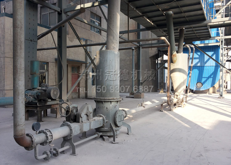 冠德連續(xù)輸灰泵現(xiàn)場(chǎng)